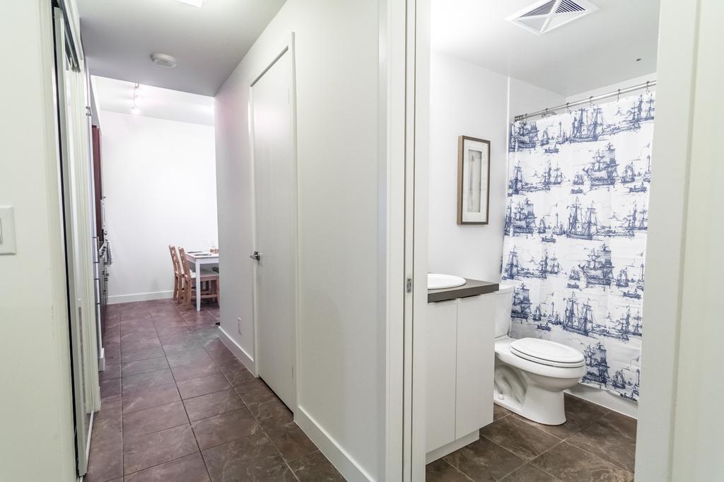 Aoc Suites - Two Bedroom Condo - City/Cn Tower View 토론토 외부 사진