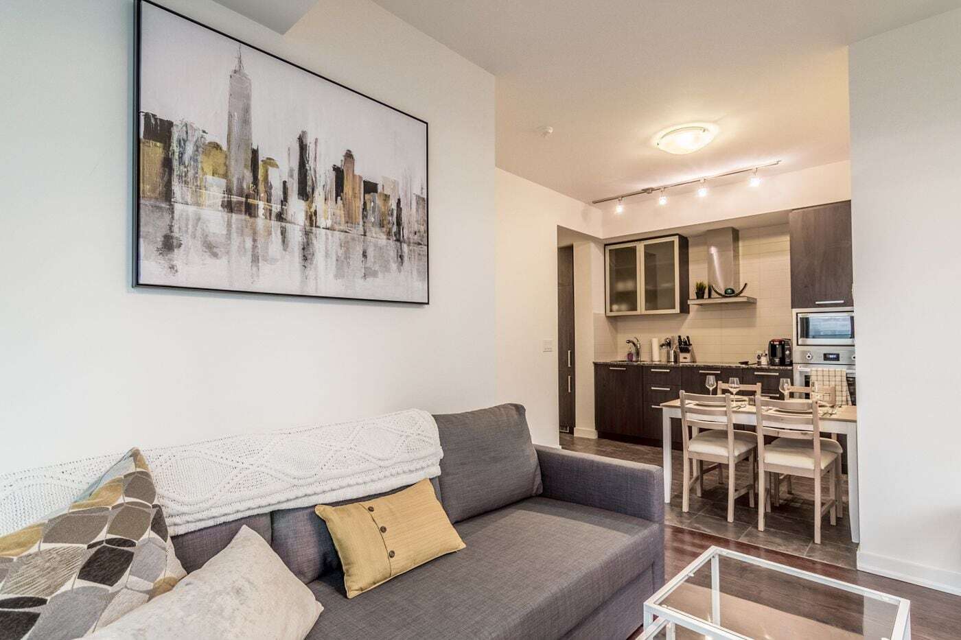 Aoc Suites - Two Bedroom Condo - City/Cn Tower View 토론토 외부 사진