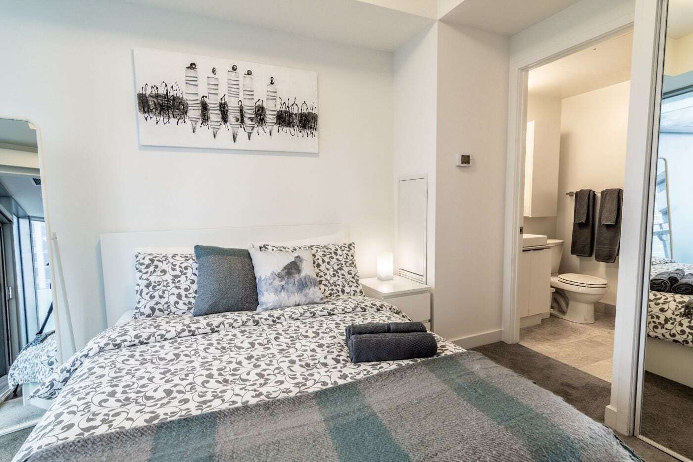Aoc Suites - Two Bedroom Condo - City/Cn Tower View 토론토 외부 사진