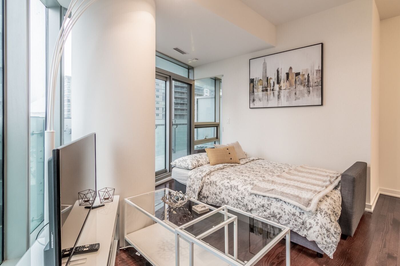 Aoc Suites - Two Bedroom Condo - City/Cn Tower View 토론토 외부 사진
