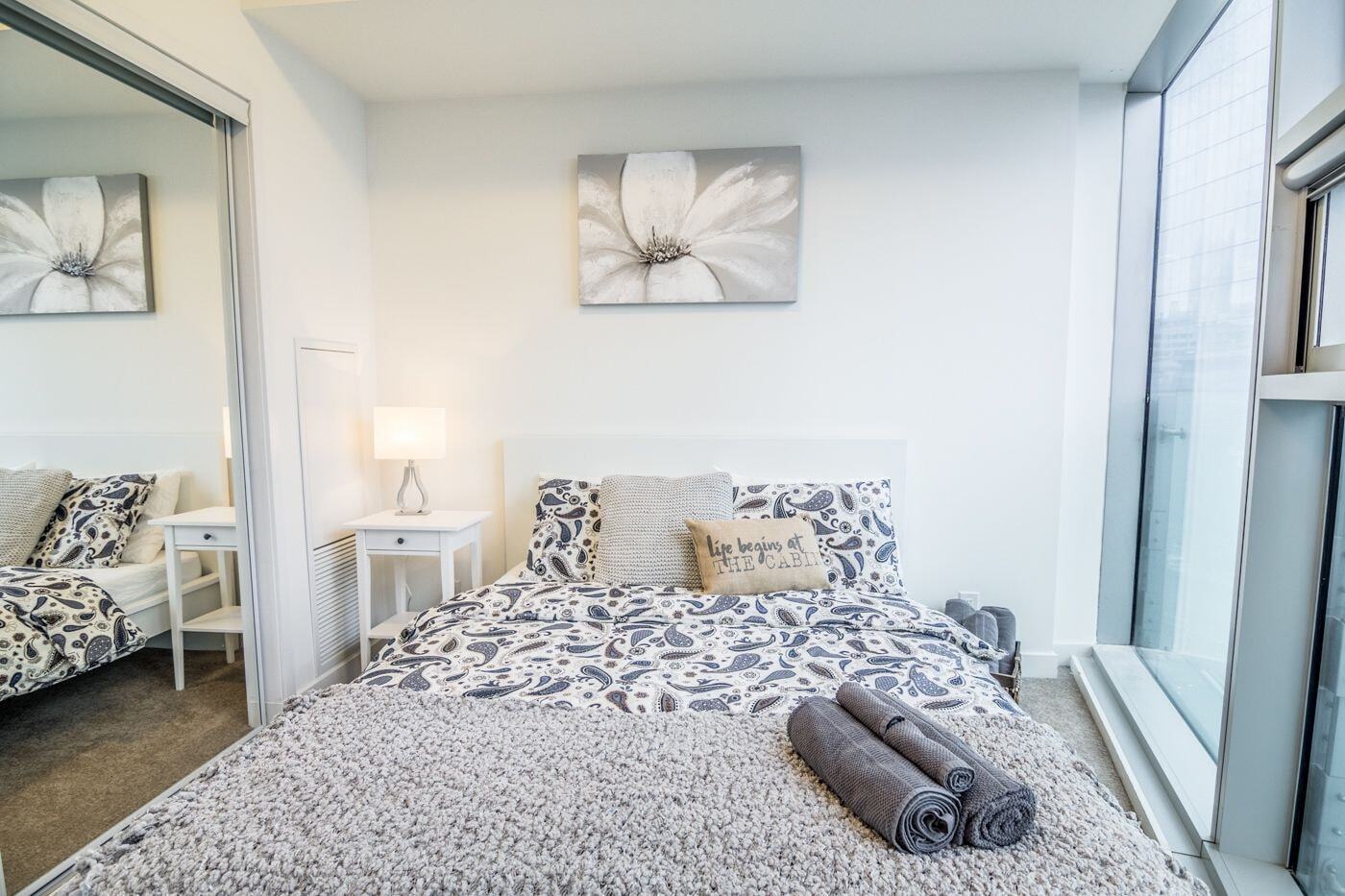 Aoc Suites - Two Bedroom Condo - City/Cn Tower View 토론토 외부 사진